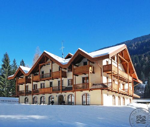 Verona: HOLIDAYS DOLOMITI APARTMENT RESORT (PINZOLO/CARISOLO) Apts, vasario 3 - kovo 10 d. skrydžiams, 7 n. nuo 385 EUR Verona: HOLIDAYS DOLOMITI APARTMENT RESORT (PINZOLO/CARISOLO) Apts, vasario 3 - kovo 10 d. skrydžiams, 7 n. nuo 385 EUR
